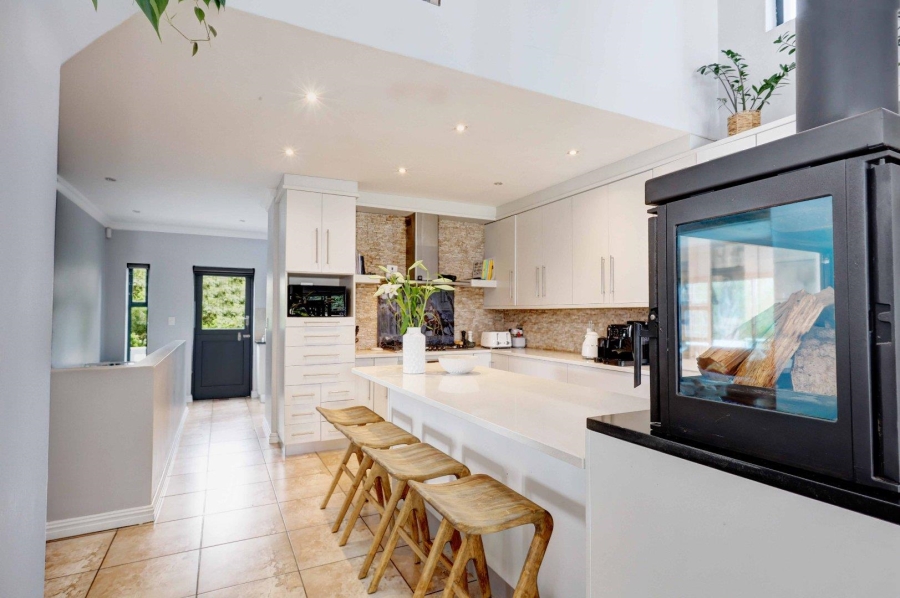 4 Bedroom Property for Sale in Van Riebeeckshof Western Cape